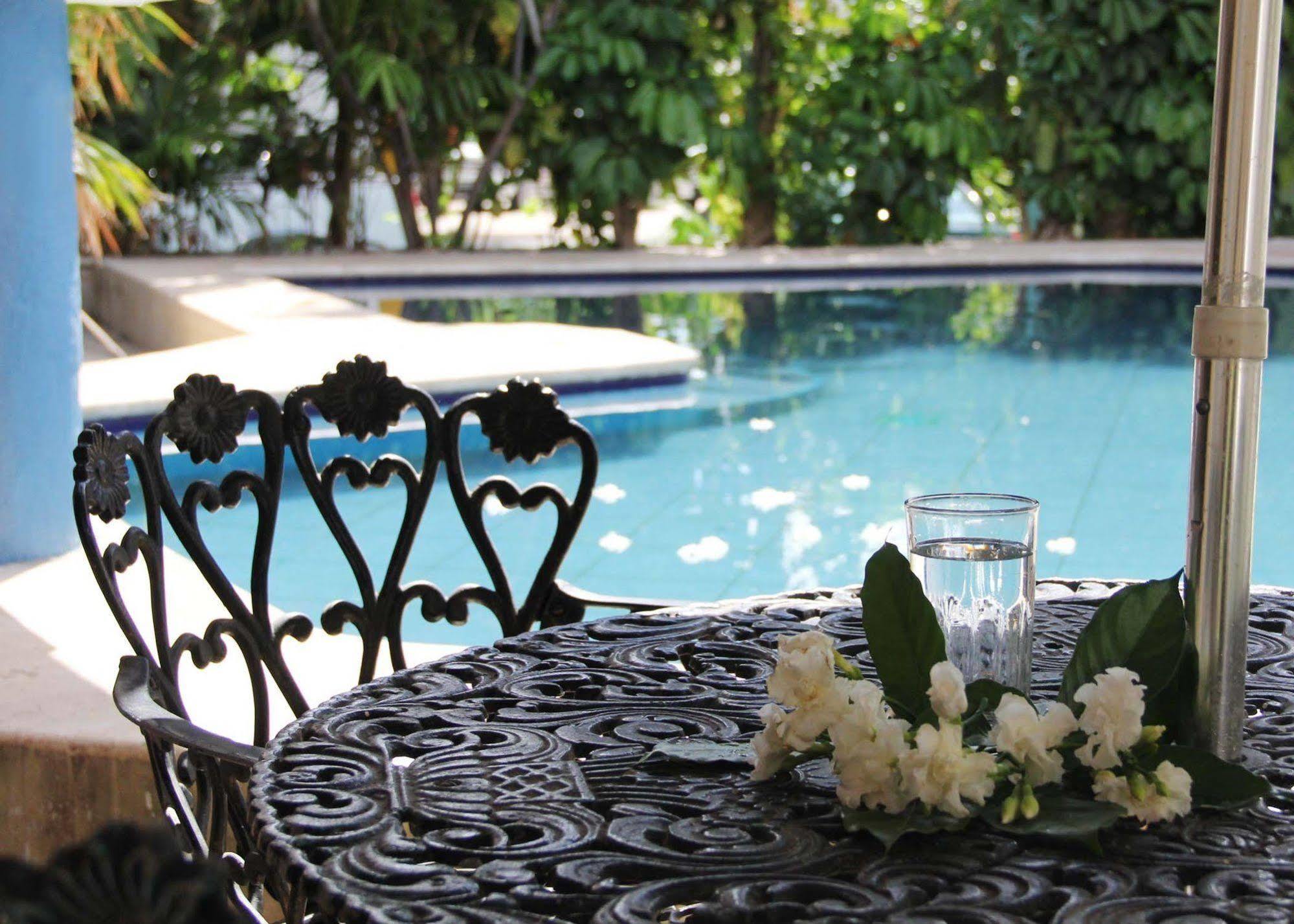 Hotel Suites Elia Noemi Mérida Exterior foto